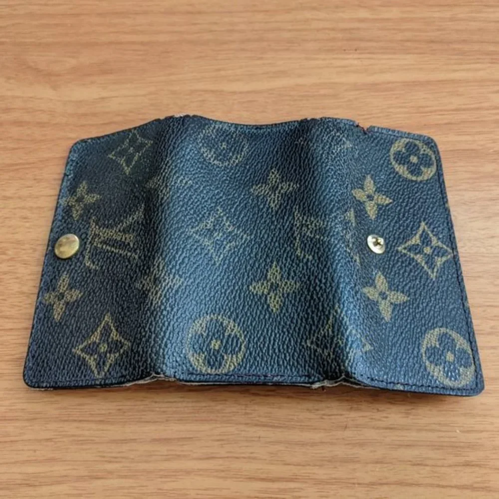 Louis Vuitton Monogram Key Holder/Wallet #1385💥PRICE DROP💥
